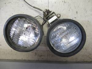 lot 3195 image: PAIR OF SPOT  WORK LIGHTS