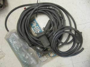 lot 3212 image: 50 LIGHT  CORD  2 MORE ESTENSIONS  CORDS