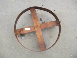 lot 3218 image: BARREL DOLLY   23 12 DIAMETER