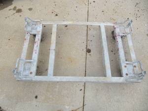 lot 3220 image: HEAVY DUTY METAL ROLLING CART