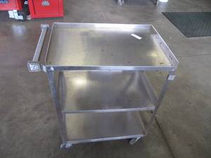 lot 3227 image: 3 SHELF METAL CART