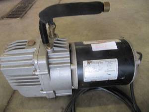 lot 3228 image: AC COMPRESSOR VACUM PUMP - WORKS
