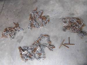 lot 3234 image: 4 SEMI-TRUCK TIRE CHAINS