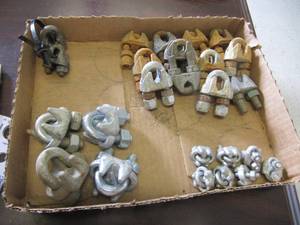 lot 3240 image: BOX OF 25 CABLE CLAMPS