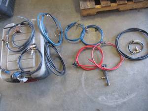 lot 3247 image: WORK TOTE WITH AIRLINES, CONNECTORS, FITTINGS