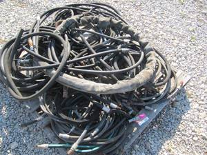 lot 1631 image: Pallet of New and Used Hydraulic Hoses