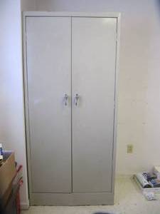 lot 3209A image: METAL STORAGE CABINET WITH DOORS 36W X 78T X 18D    WITHOUT CONTENTS