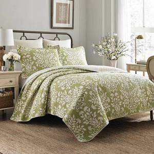 lot 2224 image: Laura Ashley Rowland Quilt Set