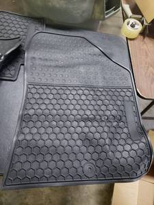 lot 2346 image: Rubber Honeycomb Car Floor Mats