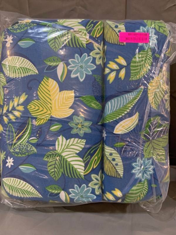 lot 51735 image: Blazing Needles IndoorOutdoor Sectioned Chair Cushion - Blue Tropic Print