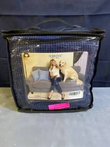 lot 9565 image: Subrtex Stretch Loveseat Slipcover 2 Pie