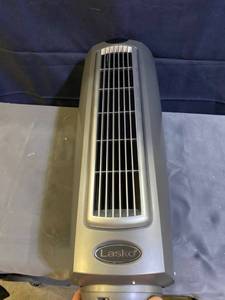 lot 9577 image: Lasko Tower Fan