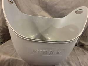 lot 9653 image: Lot Of 2 Litter Genie Litter Boxes