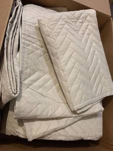 lot 9762 image: 5pc Quilted Comforter Set Beige