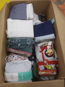 lot 3551 image: Assorted Blankets. Sheets. And Curtains.