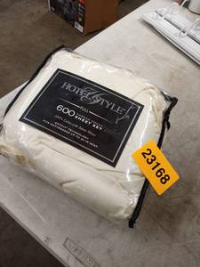 lot 23168 image: Hotel Style 600 Thread Count Luxury Cotton Bedding Sheet Set Collection