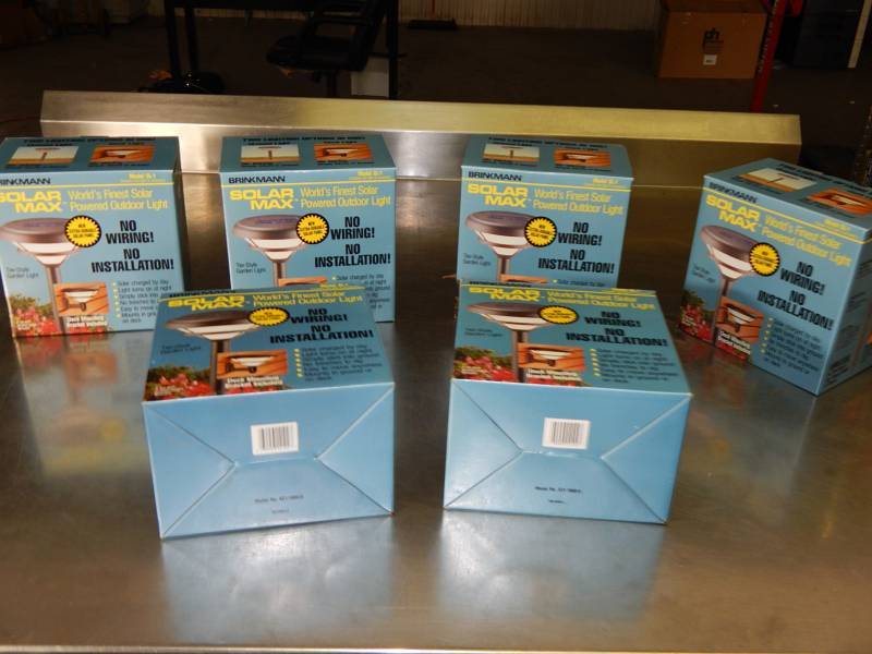 lot 2080 image: Case of Solar Max Outdoor Lights