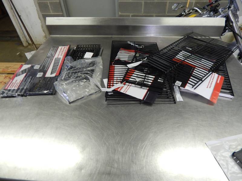 lot 2144 image: Large Lot of Mix Grill Grates