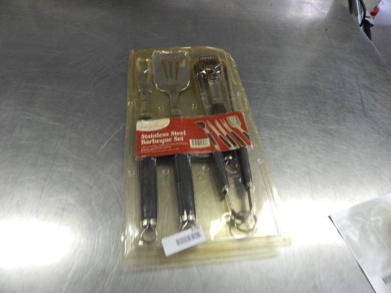 lot 2156 image: Lot of Grill Cooking Utensils