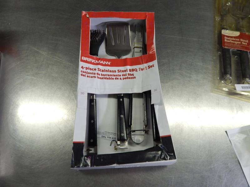 lot 2157 image: Lot of Grill Cooking Utensils