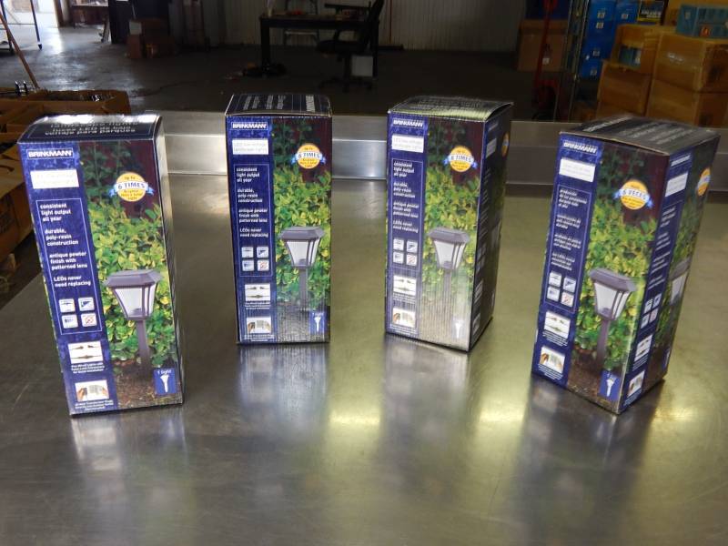 lot 2034 image: Lot of Brinkmann LED Landscape Lights