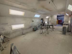 lot 15 image: Spray Systems Paint Booth Seriel 9122F1000CHBR