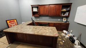 lot 24667 image: L Shape Executive Desk with Upper Cabinet Space