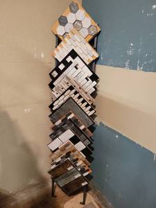 lot 24673 image: 13 Piece BackSplash Slab Display Rack with Demo Slabs