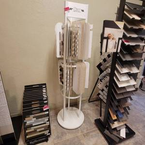 lot 24679 image: White Metal Display Rack