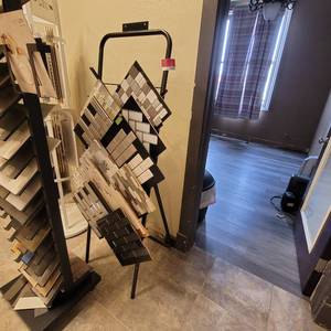 lot 24681 image: Metal Display Rack