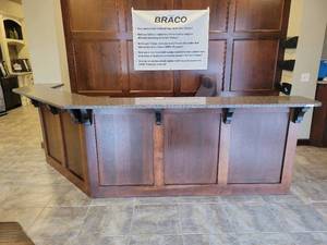 lot 24689 image: L Shape Reception Cabinetry
