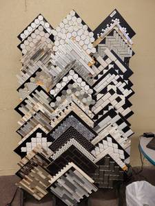 lot 24742 image: 3 Face Layered Tile Slab Display Rack with Samples