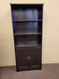 lot 24743 image: 3 Tier Bookcase