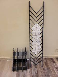 lot 24747 image: Lot of 2 Display Racks