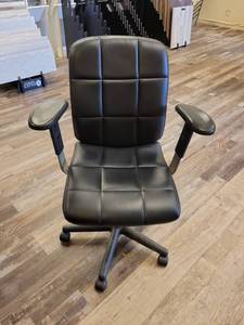 lot 24751 image: Black Leather Office Chair