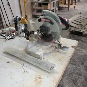 lot 24851 image: 10in Compound Miter Saw (#172.243600)