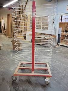 lot 24830 image: Sorting Rack on Casters