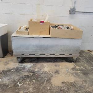 lot 24795 image: Wooden Rolling Box w Assorted Hardware