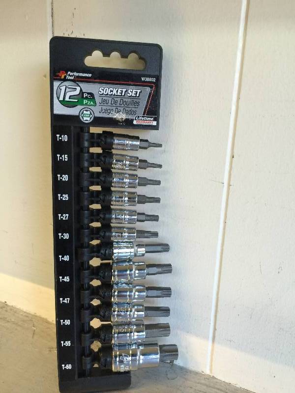 lot 2029 image: PERFORMANCE TOOL  SOCKET SET 