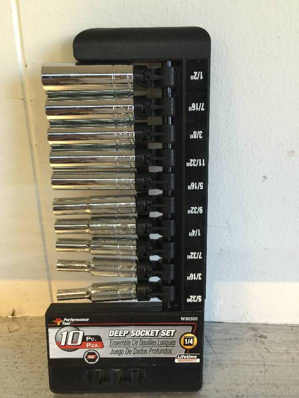 lot 2030 image: PERFORMANCE TOOL  DEEP SOCKET SET