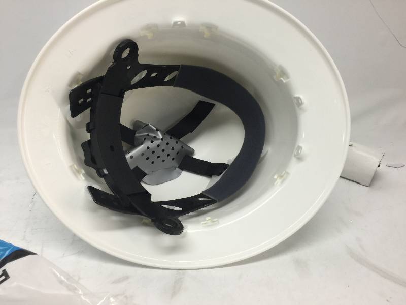 lot 2075 image: PYRAMEX SLEEK SHELL PROTECTIVE HELMENT WHITE