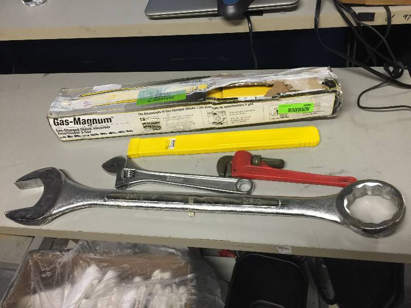 lot 2086 image: GAS-MAGNUM & TOOLS