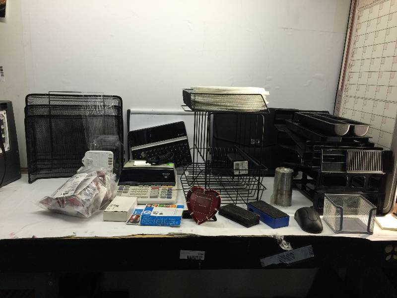 lot 2138 image: LOT OF OFFICE SUPPLIES