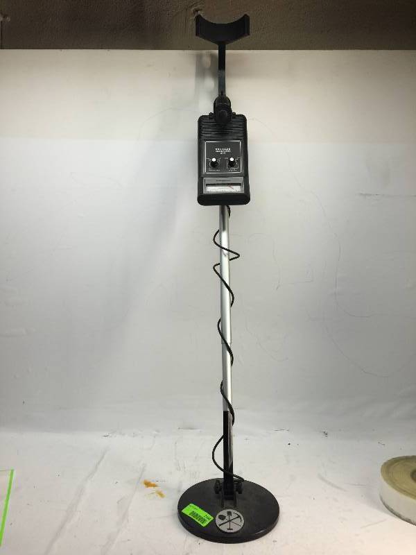 lot 2148 image: METAL DETECTOR