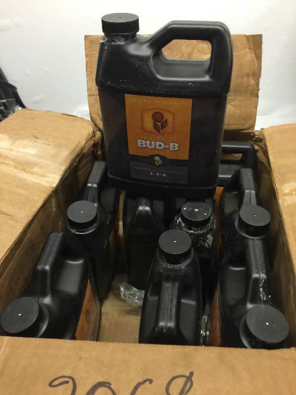 lot 2068 image: LOT OF 9 HEAVY 146 BUG-B PROFESSIONAL PLANT NUTRIENT