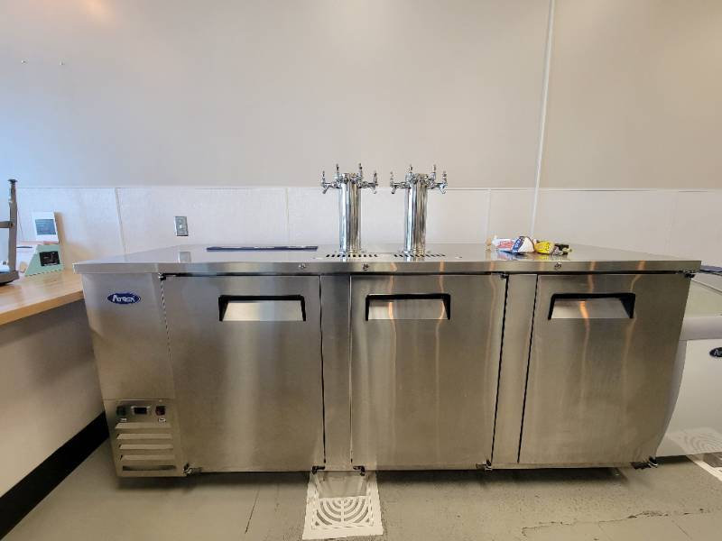 Lee Summit MO BurgerIM Restaurant Liquidation Sale Toast POS System 