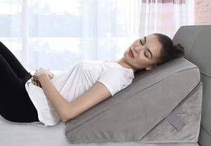 lot 3019 image: Adjustable Wedge Pillow