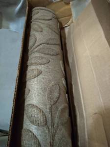 lot 39900 image: DECORATIVE FLORAL DOOR MAT