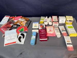 lot 53528 image: Lot of Beauty Product