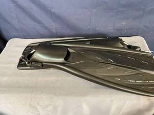 lot 53605 image: New - Atomic Aquatics Split Fins Smoke on The Wat